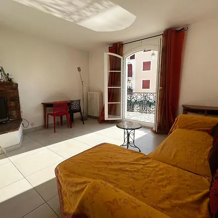 Bright Duplex In The Heart Of Port 1 グリモー